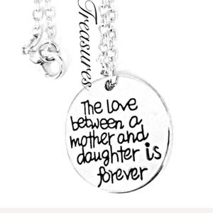 ⛱”The love between a mother & daughter” Necklace